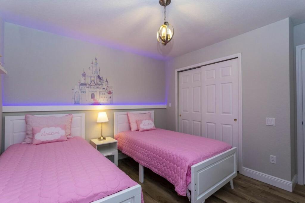 6 Bedrooms Pool And Game Room - 2 Miles To Disney 7817 Орландо Экстерьер фото